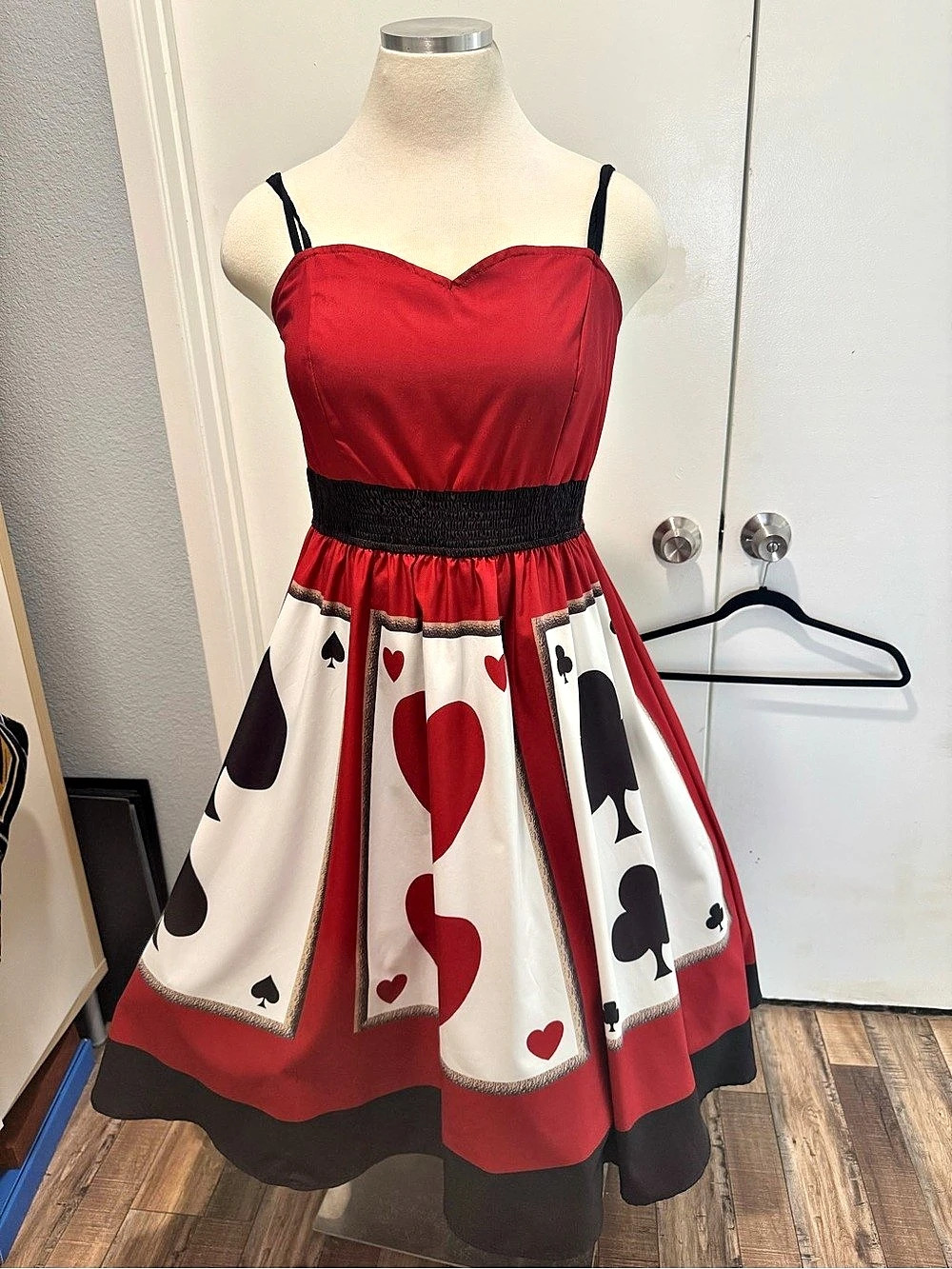 QUEEN costume Red & White Playing Card Print Midi Dress